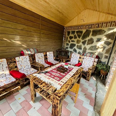 Guest House Poligloti Telavi Exterior foto