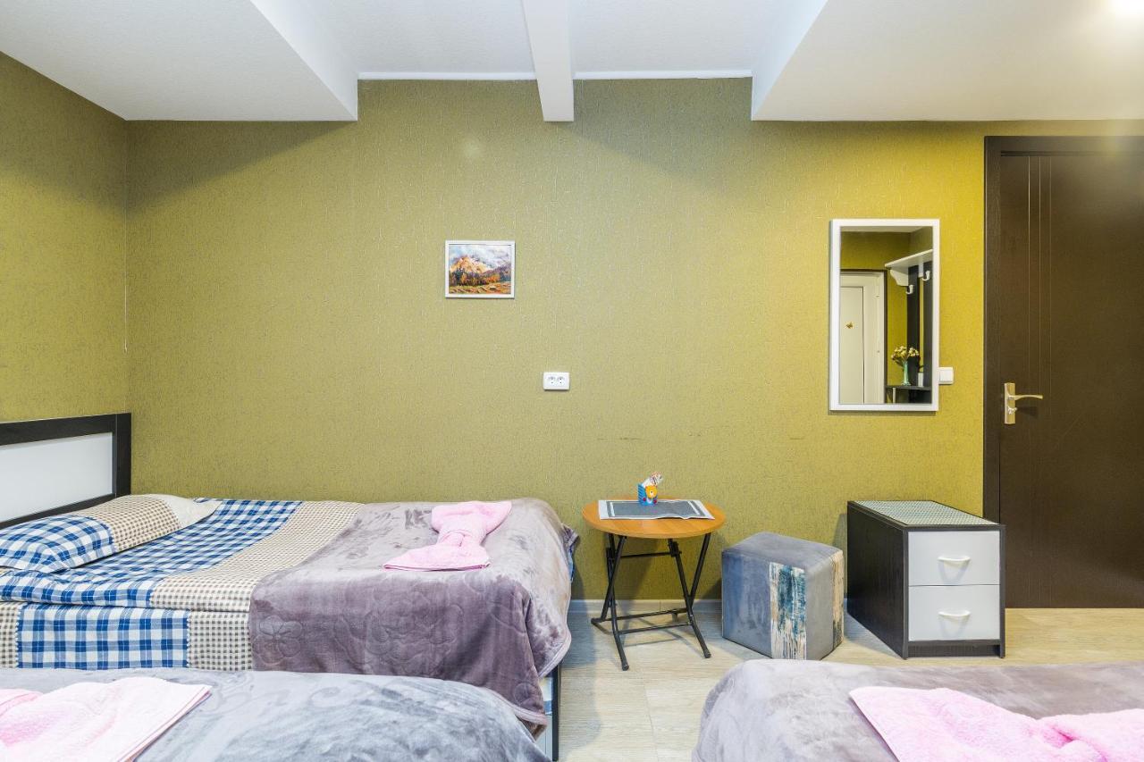 Guest House Poligloti Telavi Exterior foto